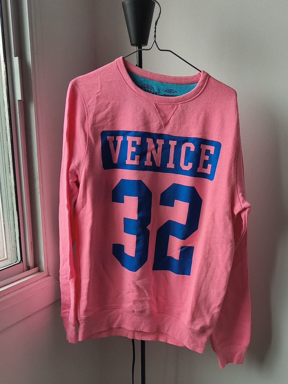 Pull&Bear Pink and Teal Graphic Sweatshirt